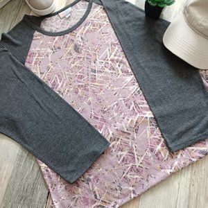WOMEN'S SLEEVE SHIRT Lula Roe Brand Size L.